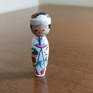 Miniature Kokeshi Doll Japanese Hand Crafted Wood Painted Kimono White Red Green